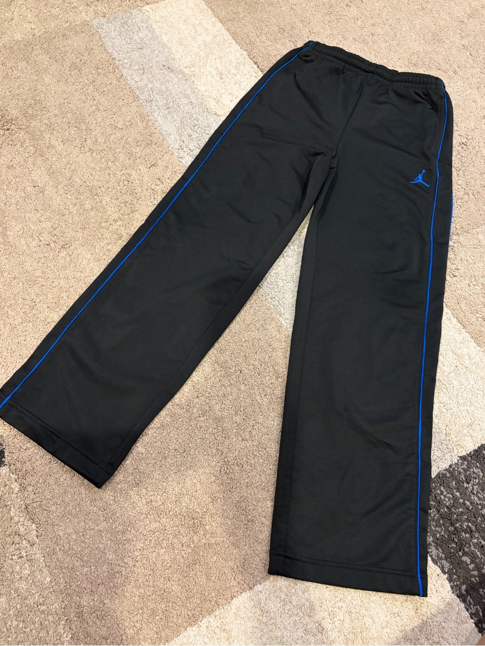 Boys Youth Jordan Black Pants Sweatpants Joggers M 10-12 YRS